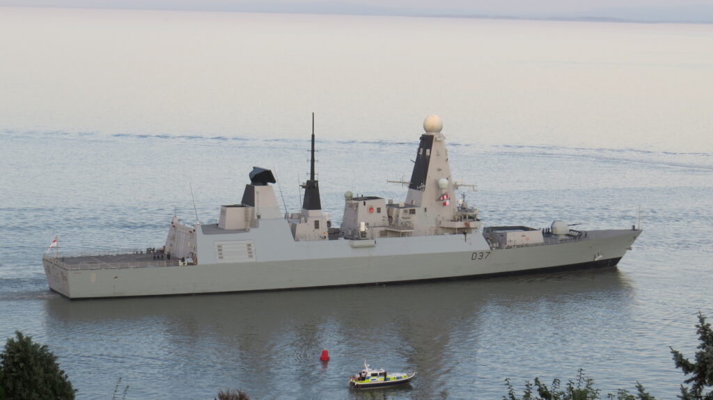 Υπό την διοίκηση γυναίκας Αξιωματικού του Βασιλικού Ναυτικού το βρετανικό αντιτορπιλικό «HMS Duncan» (φωτό)