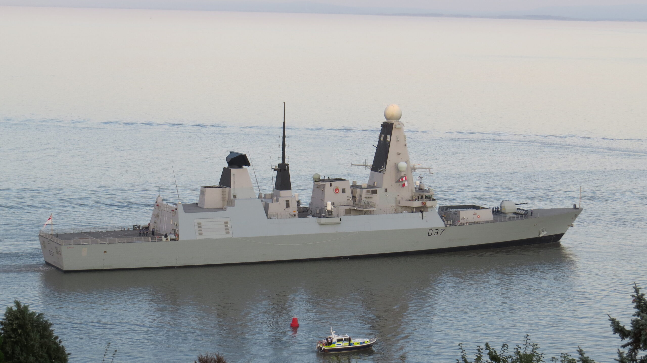 Υπό την διοίκηση γυναίκας Αξιωματικού του Βασιλικού Ναυτικού το βρετανικό αντιτορπιλικό «HMS Duncan» (φωτό)