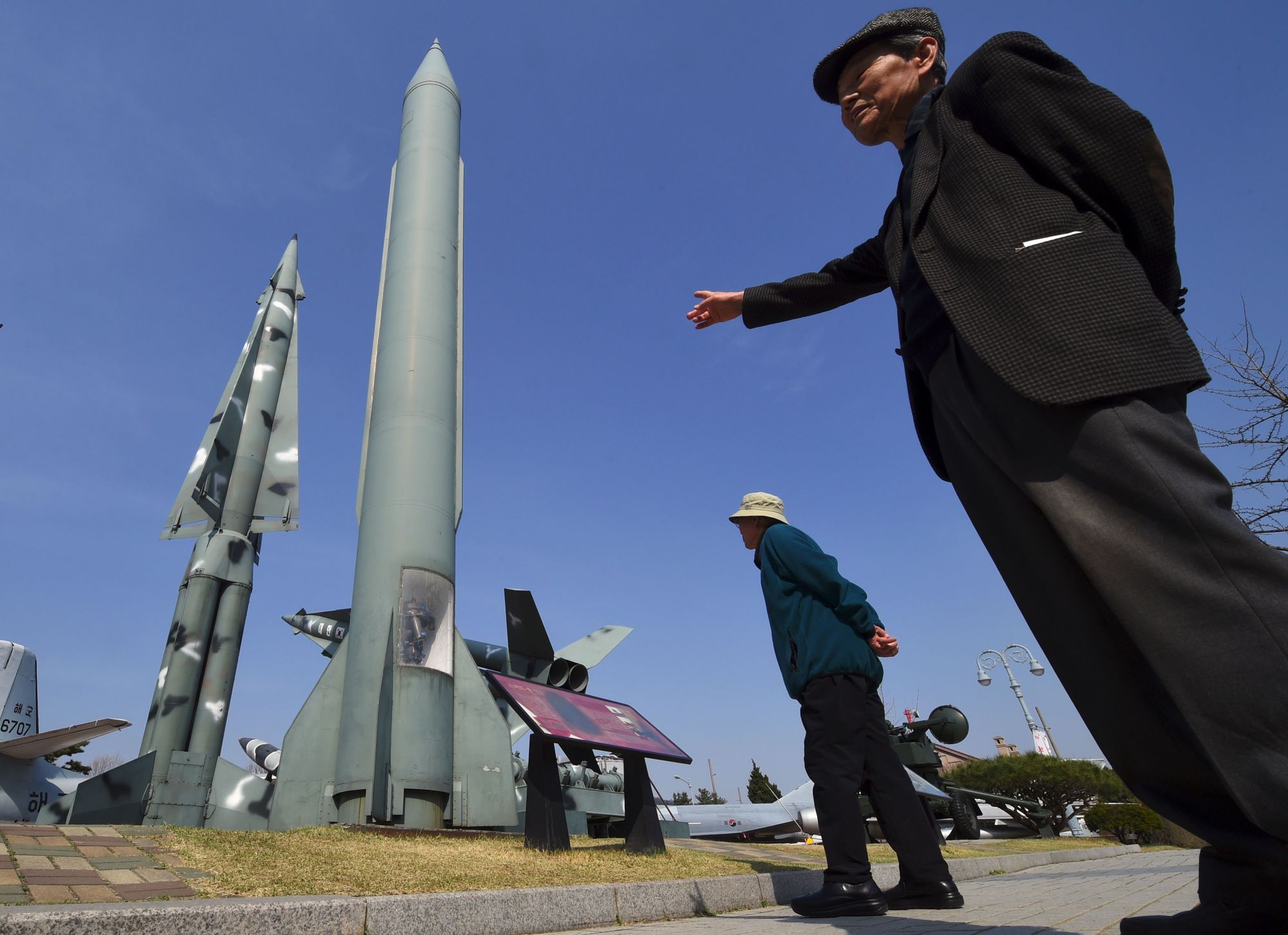 Δηλώσεις «φωτιά» Γάλλου ΥΠΕΞ: Ευρώπη και ΗΠΑ εντός του Βορειοκορεατικού πεδίου βολής (φωτό)