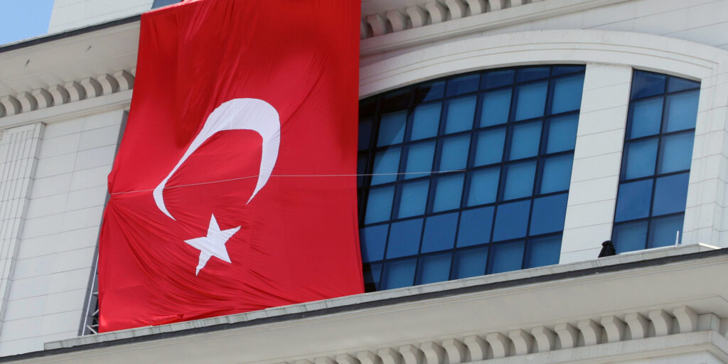 Τούρκικο ΥΠΕΞ: Οδηγία προς τους Τούρκους υπηκόους- «Να απέχουν από πολιτικές συζητήσεις»