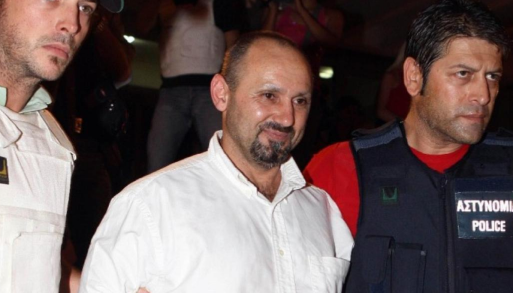 Στα Βαλκάνια ο Β. Παλαιοκώστας – Έκανε πλαστική εγχείρηση για να κρύψει την ταυτότητά του (φωτό)