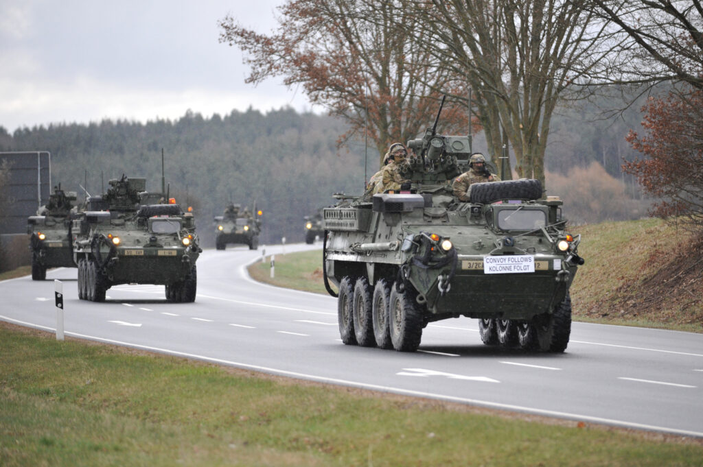 «Ατλαντική αποφασιστικότητα»: Νέες αμερικανικές δυνάμεις έφτασαν στην Πολωνία (βίντεο από την άφιξη)