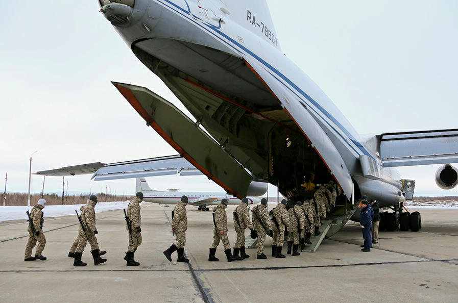 Νοβοροσίσκ: Κοινές ρωσο-αιγυπτιακές  ασκήσεις Αλεξιπτωτιστών (βίντεο)