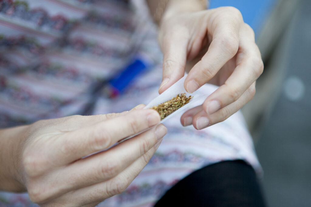 Τρίκαλα: Σύλληψη 16χρονου για… κατοχή ναρκωτικών