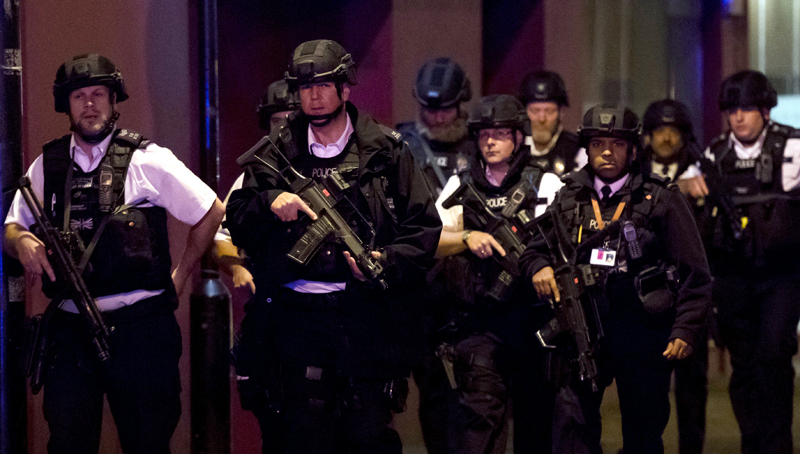 Σύλληψη 11 ατόμων στην Βρετανία για σχέσεις με την απαγορευμένη ομάδα «Εθνική Δράση»