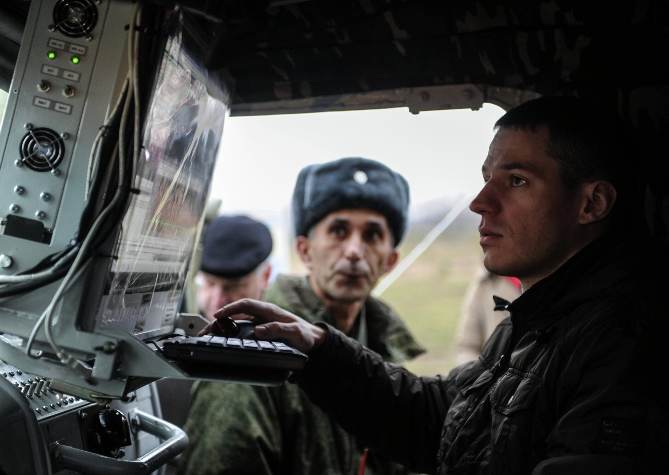 Η Ρωσία αναβαθμίζει το οπλοστάσιό της με χρήση όπλων ραδιοσυχνοτήτων UHF (φωτό, βίντεο)