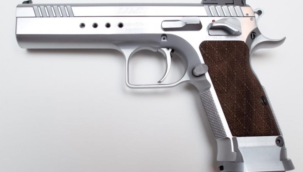 Βίντεο: Τα δέκα καλύτερα πιστόλια 9 χιλιοστών για το 2017