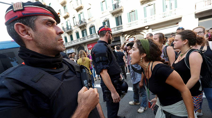 Μαδρίτη: «Απορρίπτουμε την σιωπηλή ανακήρυξη ανεξαρτησίας από την Καταλονία»
