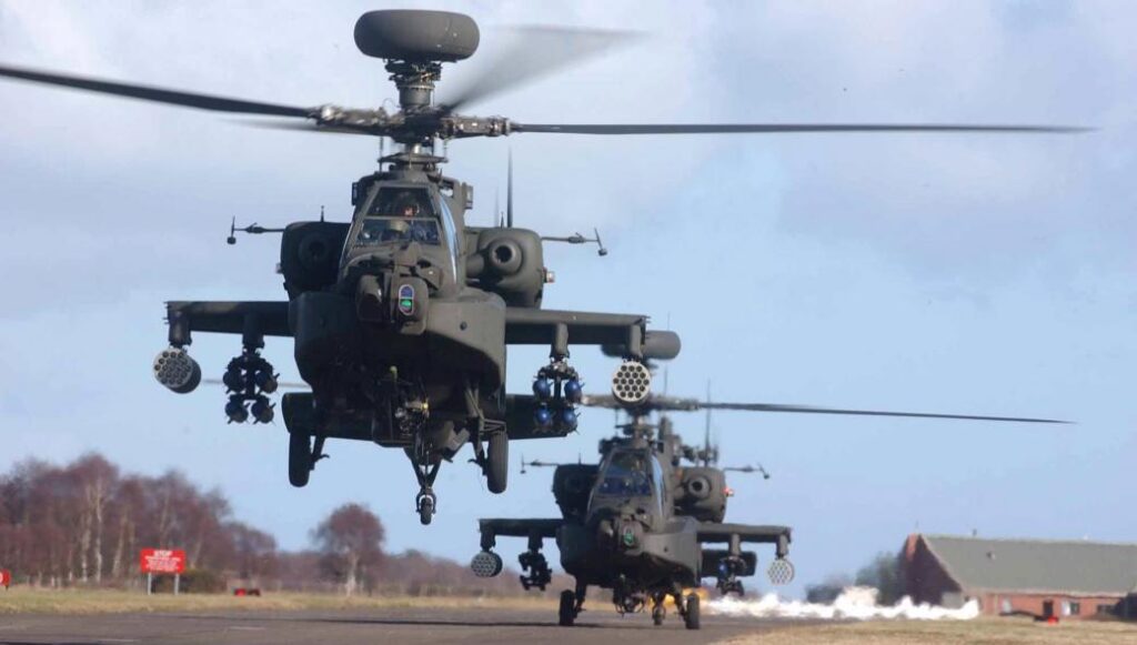 Όλγα Τσακνάκη: Η γυναίκα «μαχήτρια» της Αεροπορίας Στρατού που πιλοτάρει μέχρι και Apache! (φωτό)