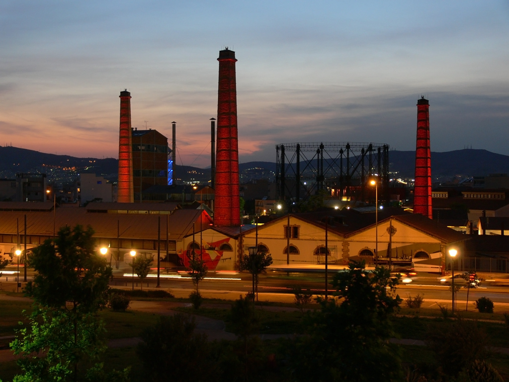 Έφοδος του ΣΔΟΕ σε κατάστημα στο Γκάζι αποκάλυψε «μπόμπες» και… αναβολικά σκευάσματα