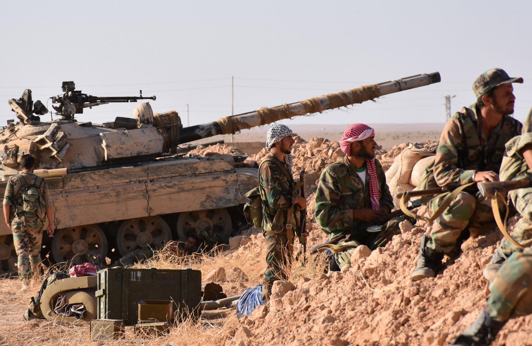 Πόλεμος για το πετρέλαιο έξω από την Deir Ezzor – «Στόχος» Στρατού και SDF η πετρελαιοπηγή Jafra