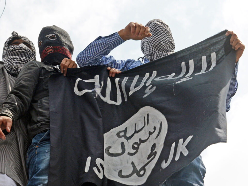 Ιράκ: Καταρρέει το «οικοδόμημα» του ISIS – Εκτέλεσε τρία επιφανή στελέχη του για απόπειρα λιποταξίας