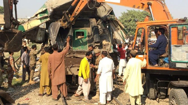 Πακιστάν: Εξερράγη βόμβα κατά μήκος σιδηροδρομικής γραμμής