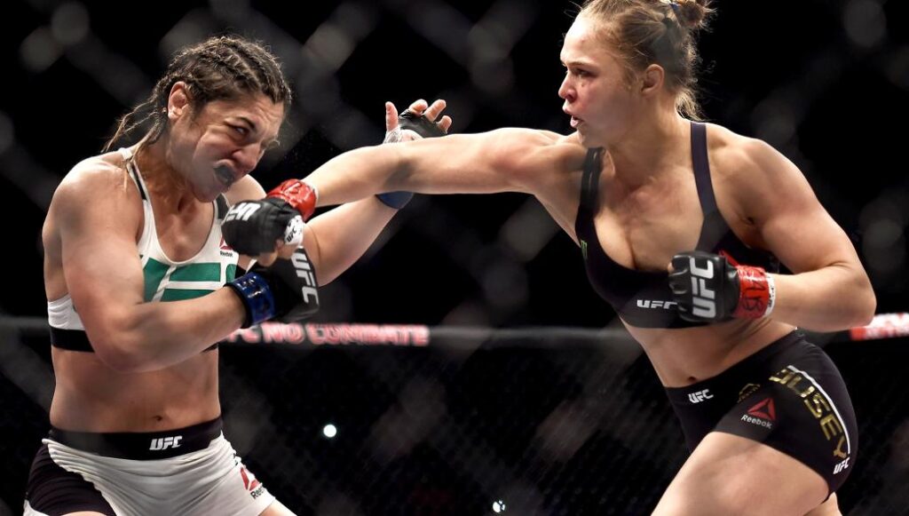 H τεχνική της μιας γροθιάς – Πώς να τελειώσεις άμεσα έναν καυγά (βίντεο)