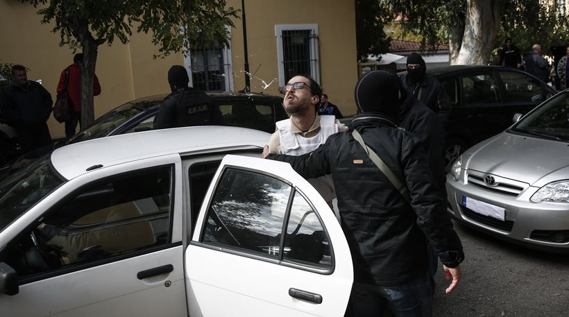 Κ.Γιαγτζόγλου: Έφτυσε τους δημοσιογράφους ο 29χρονος – Πήρε προθεσμία μέχρι την Παρασκευή (φωτό, βίντεο)