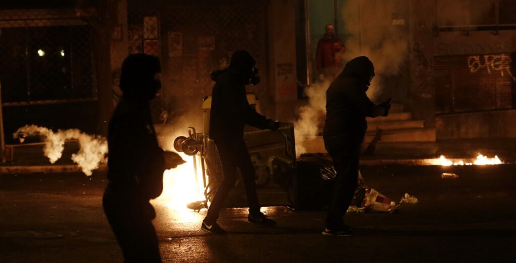 Ελεύθεροι υπό όρους δύο  συλληφθέντες από τα επεισόδια στα Εξάρχεια
