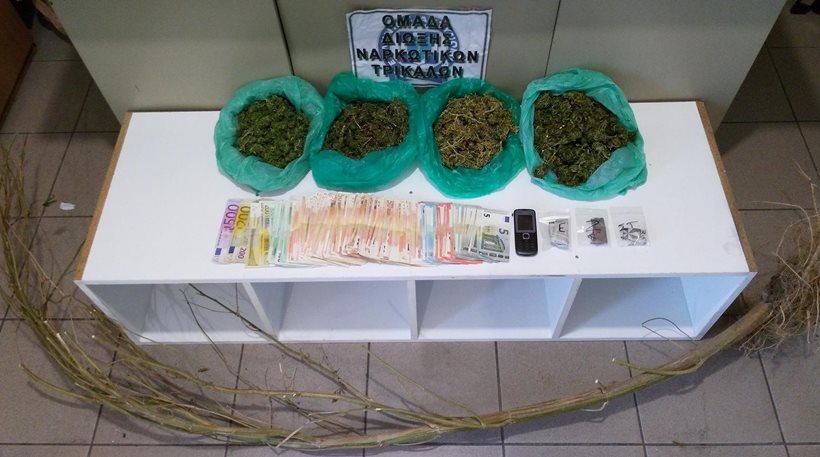 Καλαμπάκα: Συνελήφθη 59χρονος διακινητής χασίς με μεγάλο χρηματικό ποσό σπίτι του