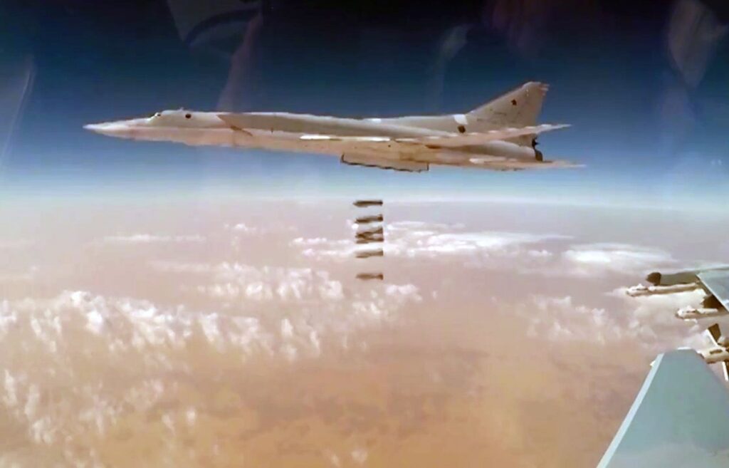 Νέος βομβαρδισμός Tu-22M3 κατά στόχων της ISIS στην ανατολική Συρία (βίντεο)