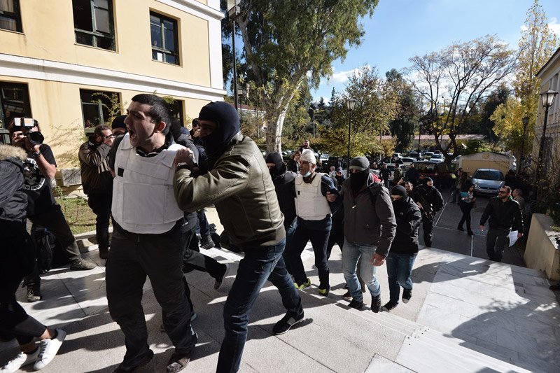 Προφυλακίστηκαν οι 9 Τούρκοι που συνελήφθησαν στις γιάφκες σε Νέο Κόσμο και Καλλιθέα