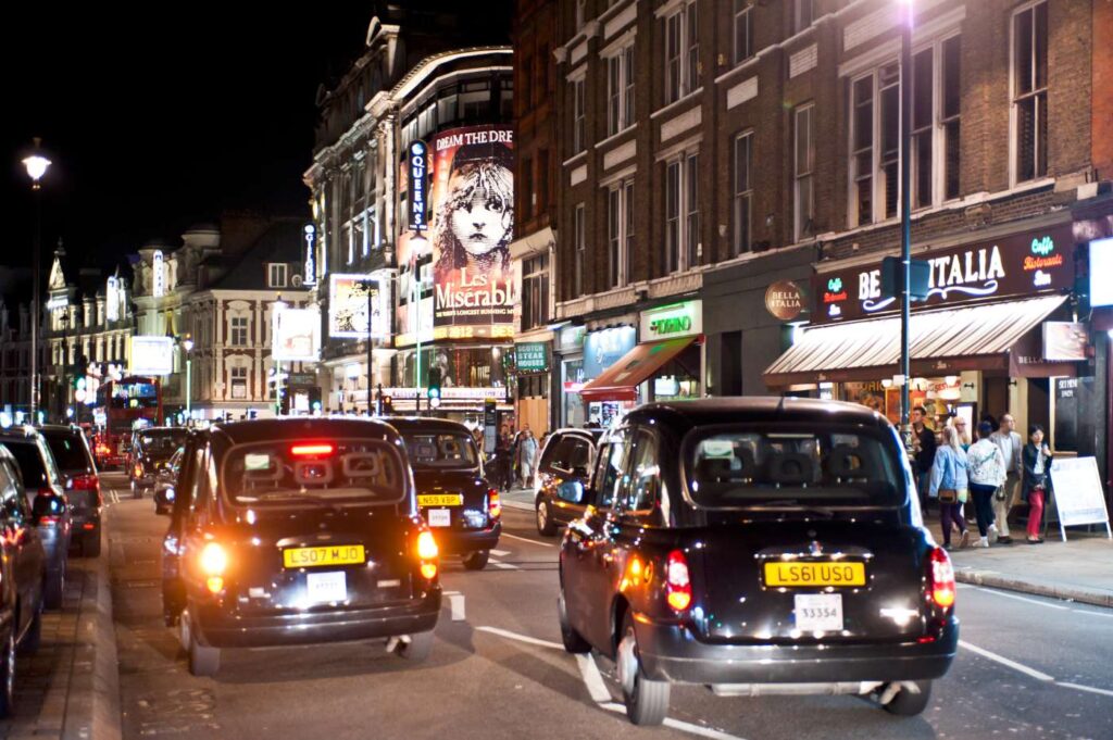 Συναγερμός στο Λονδίνο λόγω αστυνομικού περιστατικού