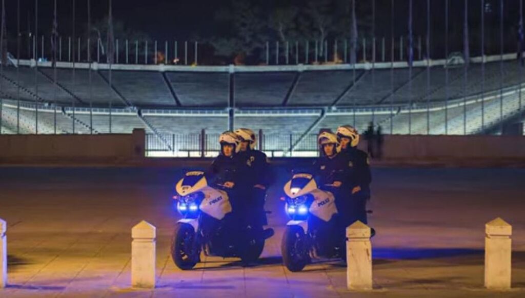 Η καθημερινότητα του αστυνομικού μέσα από εντυπωσιακά πλάνα (βίντεο)