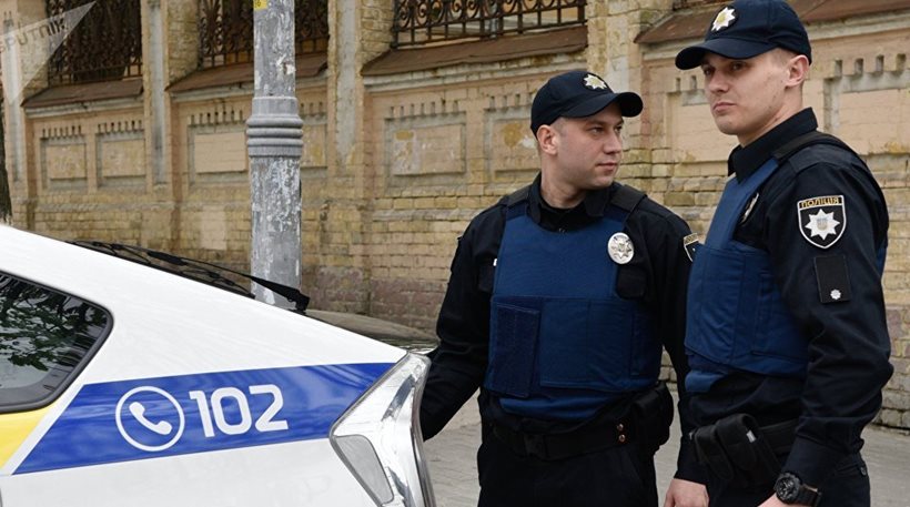 Ουκρανία: 11 Ομήρους σε ταχυδρομείο κρατά ένας άνδρας αγνώστων στοιχείων- Σε εξέλιξη η ομηρία (φωτό, βίντεο)