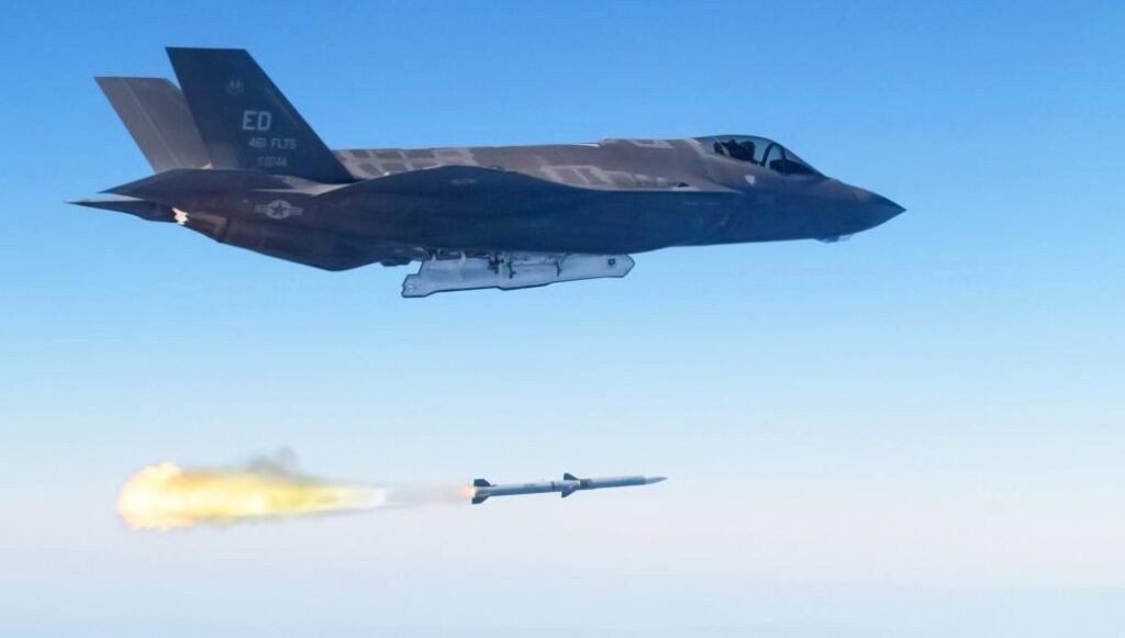 Βγαίνουν από την γραμμή παραγωγής τα πρώτα τουρκικά F-35 – Οδεύουν προς Τουρκία εξοπλισμένα με υπερ-πύραυλο αέρος-αέρος