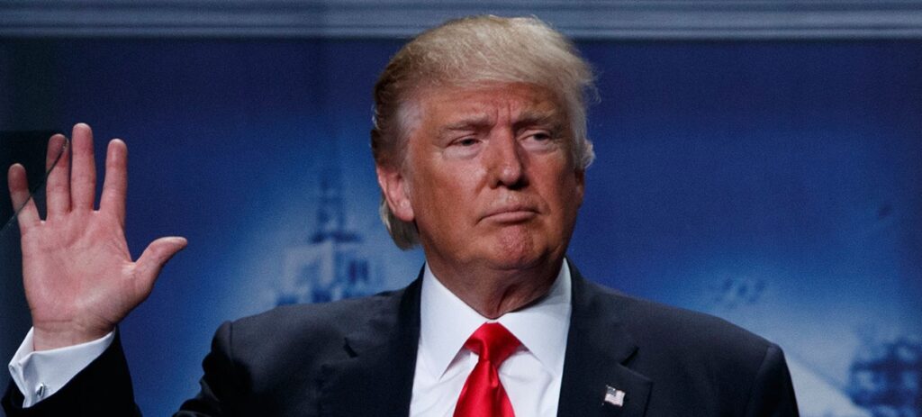 «Aγοράστε αμερικανικά» –  O Ν. Τραμπ… χαλαρώνει τους κανόνες για τις εξαγωγές όπλων!