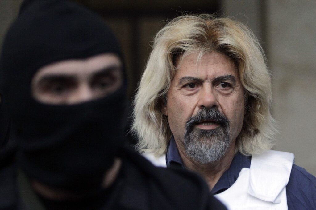 Σταμάτησε την απεργία πείνας ο Χριστόδουλος Ξηρός