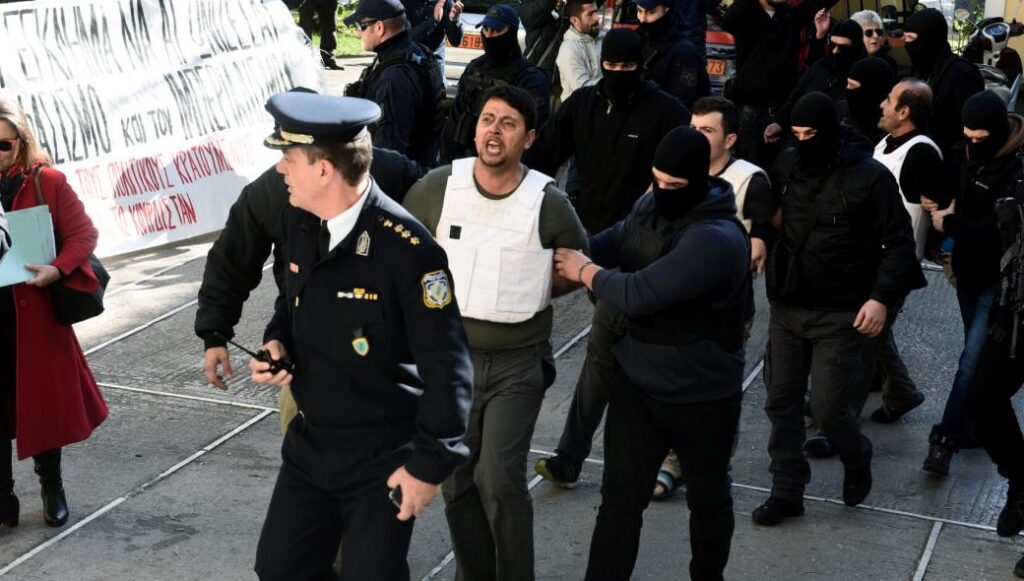 Νέα επιδείνωση στις ελληνο-τουρκικές σχέσεις – Άγκυρα: «Τα ελληνικά δικαστήρια προστατεύουν τρομοκράτες»!