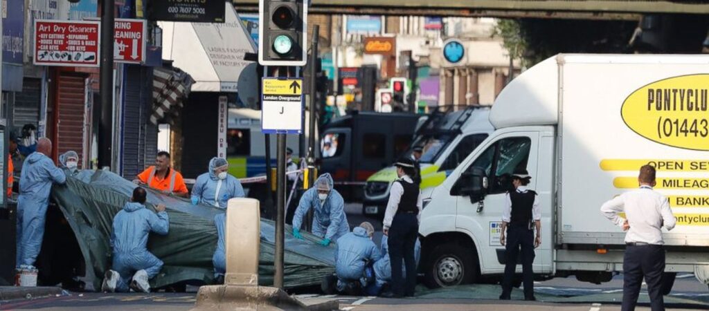 Λονδίνο: Ισόβια κάθειρξη στον Ουαλό που παρέσυρε μουσουλμάνους με φορτηγάκι