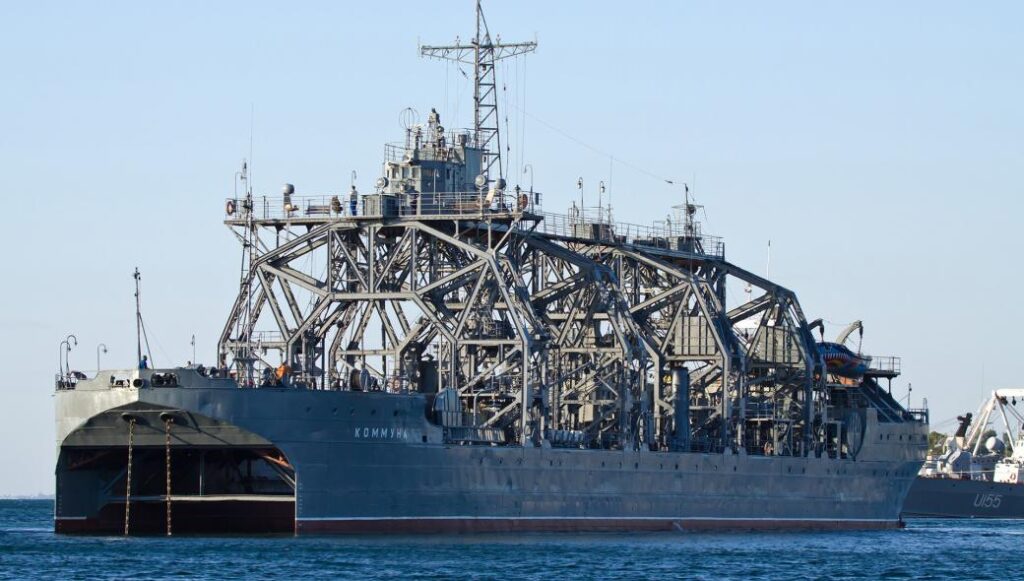 Ξεπεράσε τα 100 χρόνια ζωής αλλά ακόμα υπηρετεί με το ρωσικό ναυτικό (βίντεο)