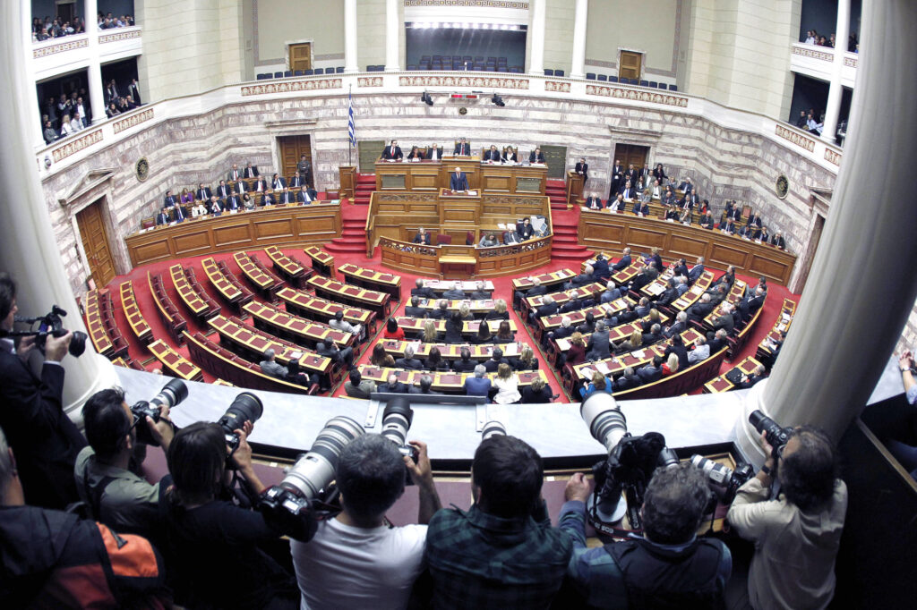 Στην Βουλή η δικογραφία των βλημάτων το πρωί της Παρασκευής