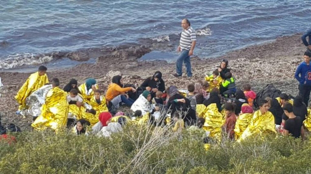 Σύλληψη 2 μελών ΜΚΟ που είχαν πλαστές πινακίδες του Ελληνικού Στρατού στην Λέσβο