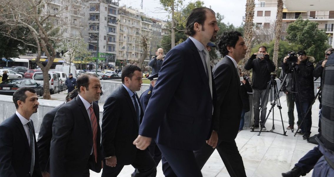 ΣΤΕ: Συζητήθηκε η αίτηση για άρση του ασύλου ενός από τους 8 Τούρκους αξιωματικούς