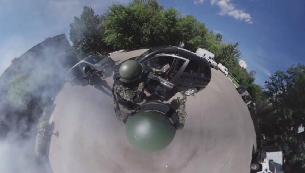 Bίντεο: Εντυπωσιακή άσκηση της ρωσικής αντιτρομοκρατικής ομάδας