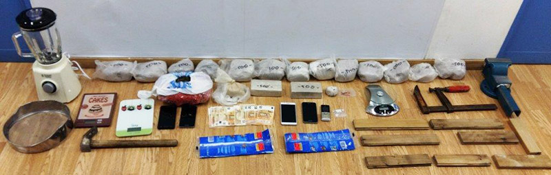 Αττική: Εξάρθρωση αλβανικού κυκλώματος ναρκωτικών από την Δίωξη – Δείτε φωτογραφίες