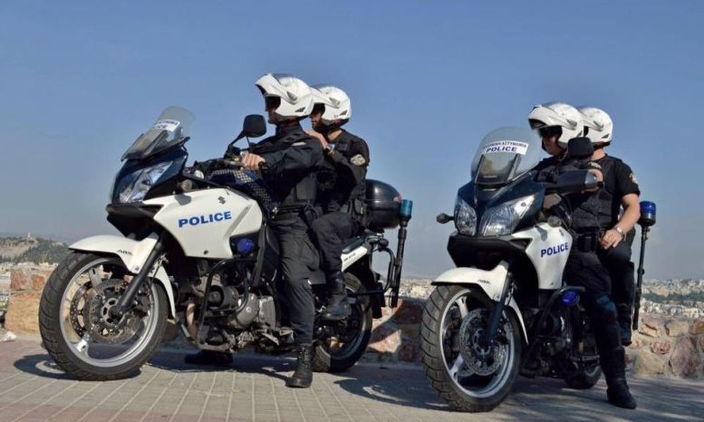 «Λαβράκια» έβγαλε η ΕΛΑΣ σε έλεγχο για αυτοσχέδιους αγώνες ταχύτητας