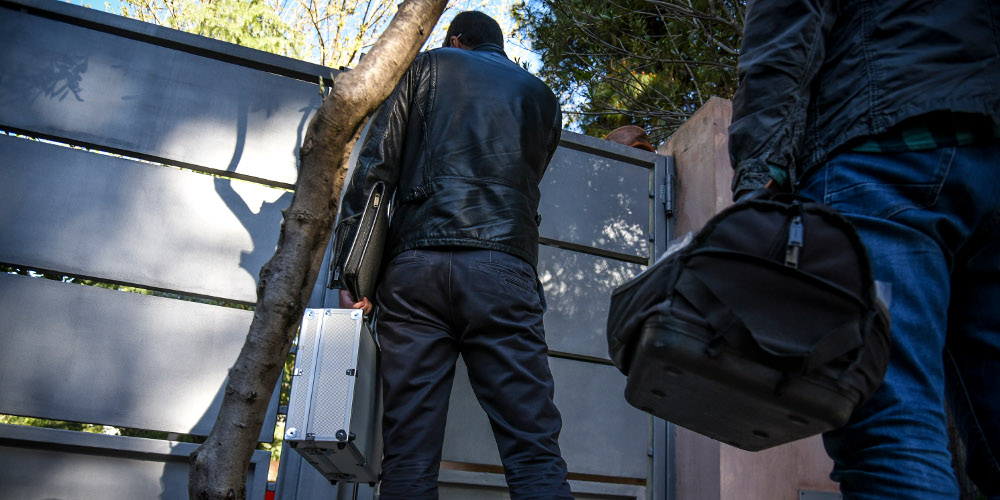 Ανθρωποκυνηγητό της ΕΛ. ΑΣ. για τους δράστες που εισέβαλαν στο σπίτι στην Κηφισιά