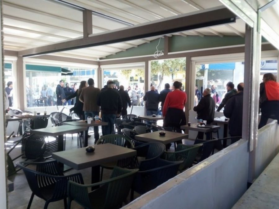 Κρήτη: Άγρια συμπλοκή με ξύλο, καρεκλιές και αίματα σε καφετέρια (φωτο)