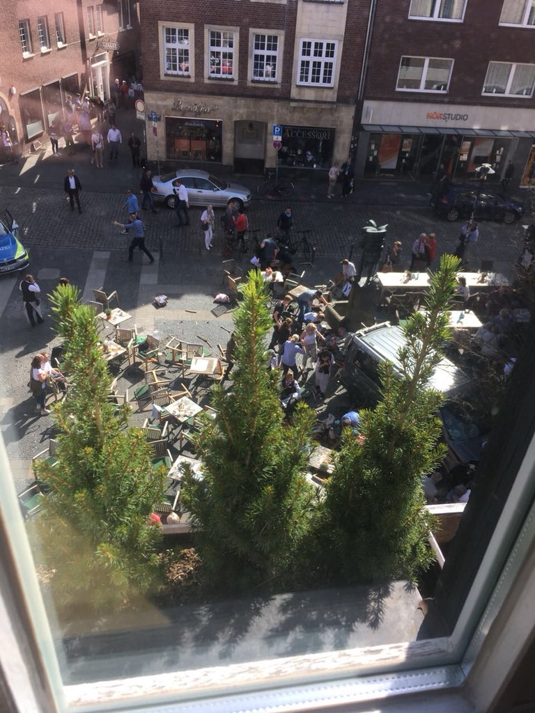 Επίθεση στην πόλη Muenster της Γερμανίας: 4 νεκροί και 50 τραυματίες από οδηγό που έπεσε σε πεζούς