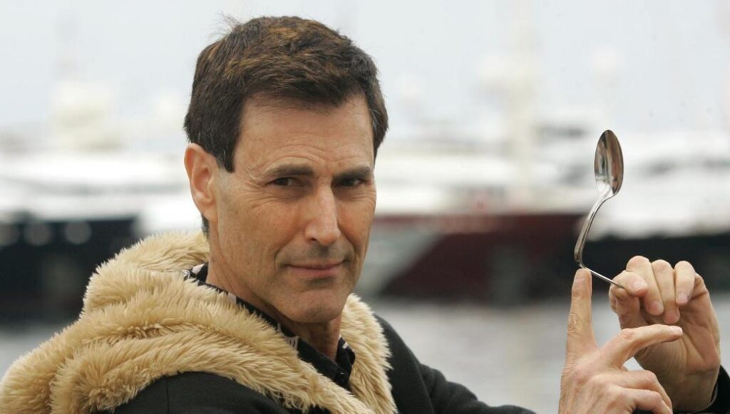 Ήταν πράκτορας της CIA ο Γιούρι Γκέλερ κατά την διάρκεια του Ψυχρού Πολέμου; (βίντεο)