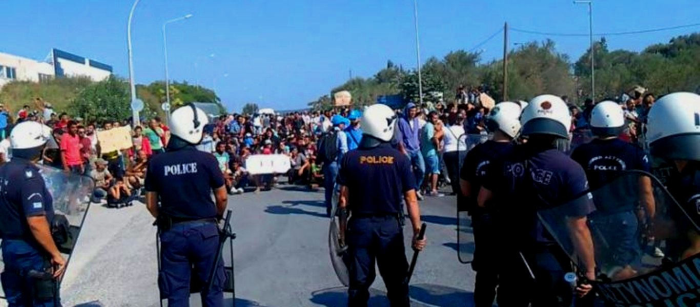 Για πρώτη φορά καταδικάστηκαν αλλοδαποί για μαζικές επιθέσεις κατά αστυνομικών στον εμπρησμό της Μόριας