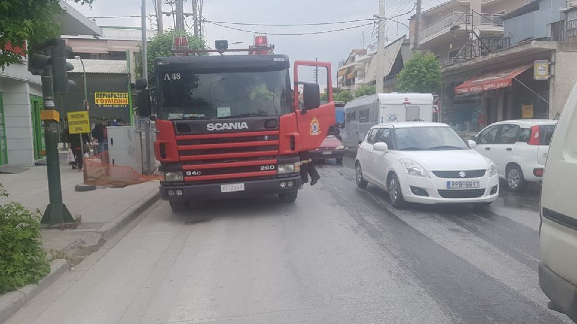 Νεκρή η 82χρονη που παρασύρθηκε από νταλίκα στη Λάρισα