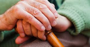 Ληστές έχουν γίνει ο φόβος και ο τρόμος των ηλικιωμένων γυναικών – Τους επιτίθενται μέρα μεσημέρι