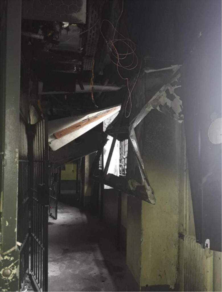 Διεύθυνση Αλλοδαπών: Η πυρκαγιά της Τρίτης αποκάλυψε τις άθλιες συνθήκες για αστυνομικούς και κρατούμενους (φωτό)