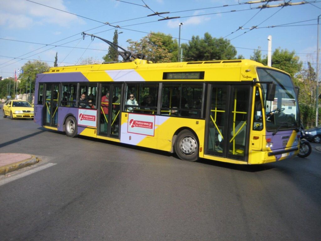 Συνελήφθησαν αλλοδαποί που «ξάφριζαν» επιβάτες στα ΜΜΜ – Πώς δρούσαν