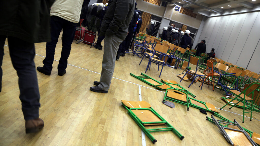 Νέο βίντεο  με τα θλιβερά επεισόδια που έφεραν τη διακοπή στο ΟΚΑΜ-Νήαρ Ηστ