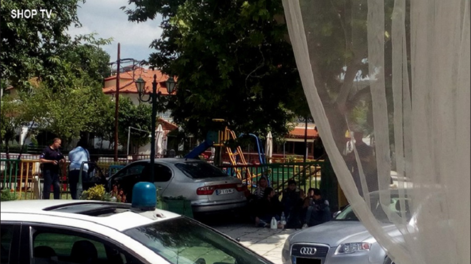 Λαγκαδάς: Διακινητής μεταναστών που έπεσε πάνω σε παιδική χαρά