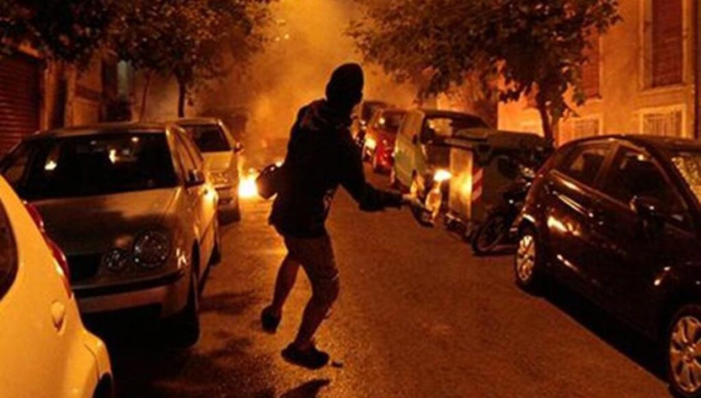 Εισαγγελική παρέμβαση για την επίθεση με 30 μολότοφ κατά ανδρών των ΜΑΤ στη Θεσσαλονίκη